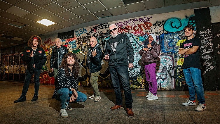 Obús y Wildhärd reunidos en los bajos de Argüelles, legendaria zona de copas heavy