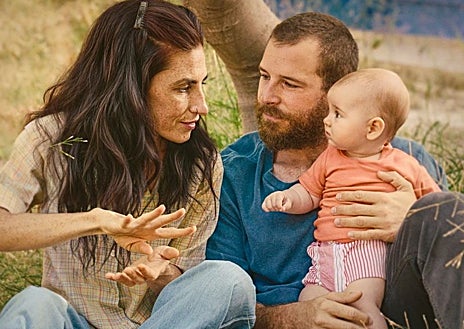 Imagen secundaria 1 - Fotogramas de 'Sirat', 'Sorda' y Los domingos', tres de las películas españolas de la temporada