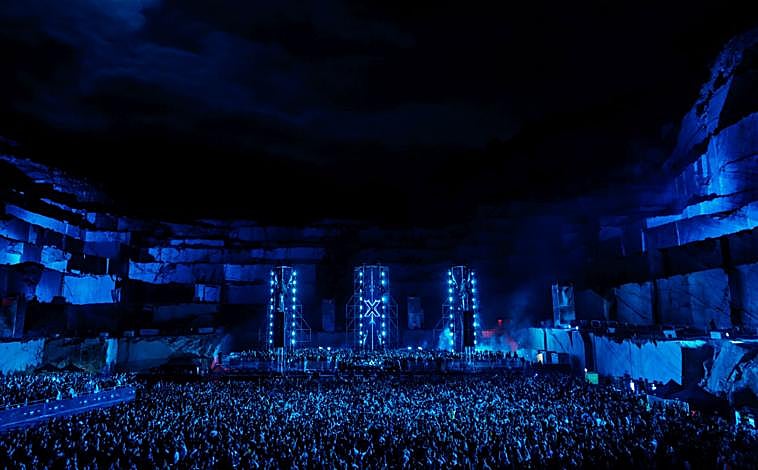 Imagen principal - Los eventos de música y moda se cuelan en la gran cantera de Diónisio