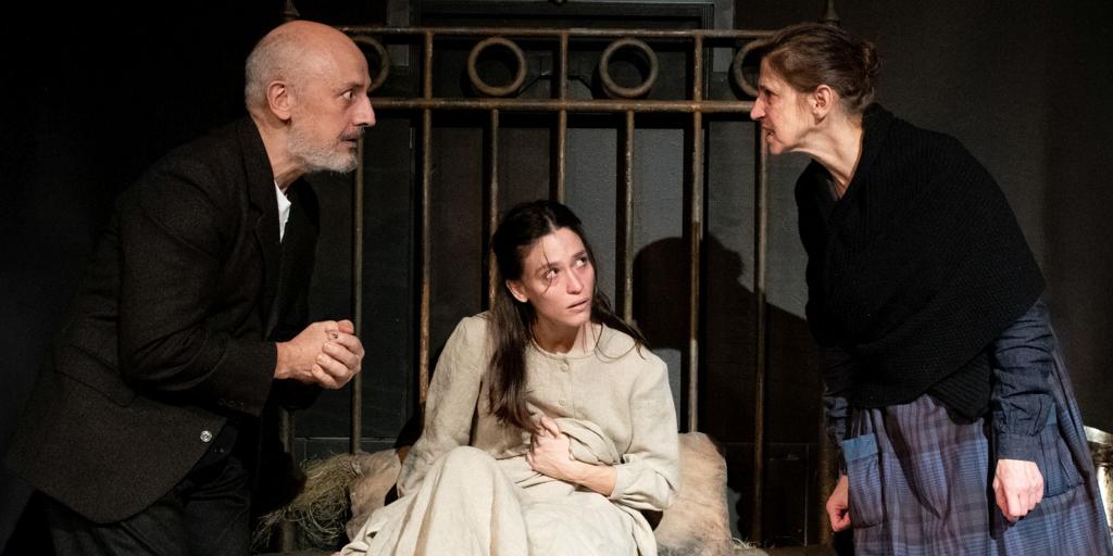 Bir haç gölgesinde 'Gece'