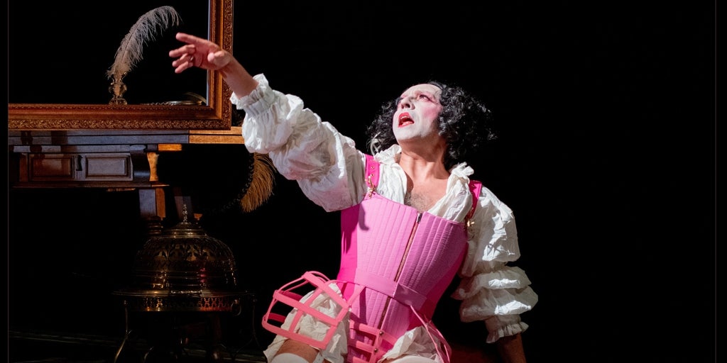 Ángel Ruiz cocina un «gazpacho escénico» en 'El rey de la farándula'