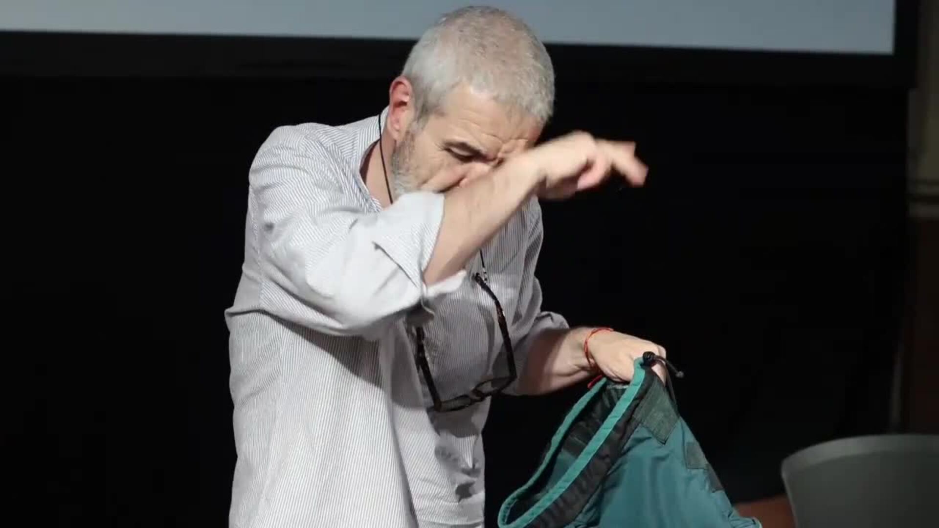 Lorenzo Caprile, modista: &quot;Todos los días pienso en abandonar la profesión&quot;