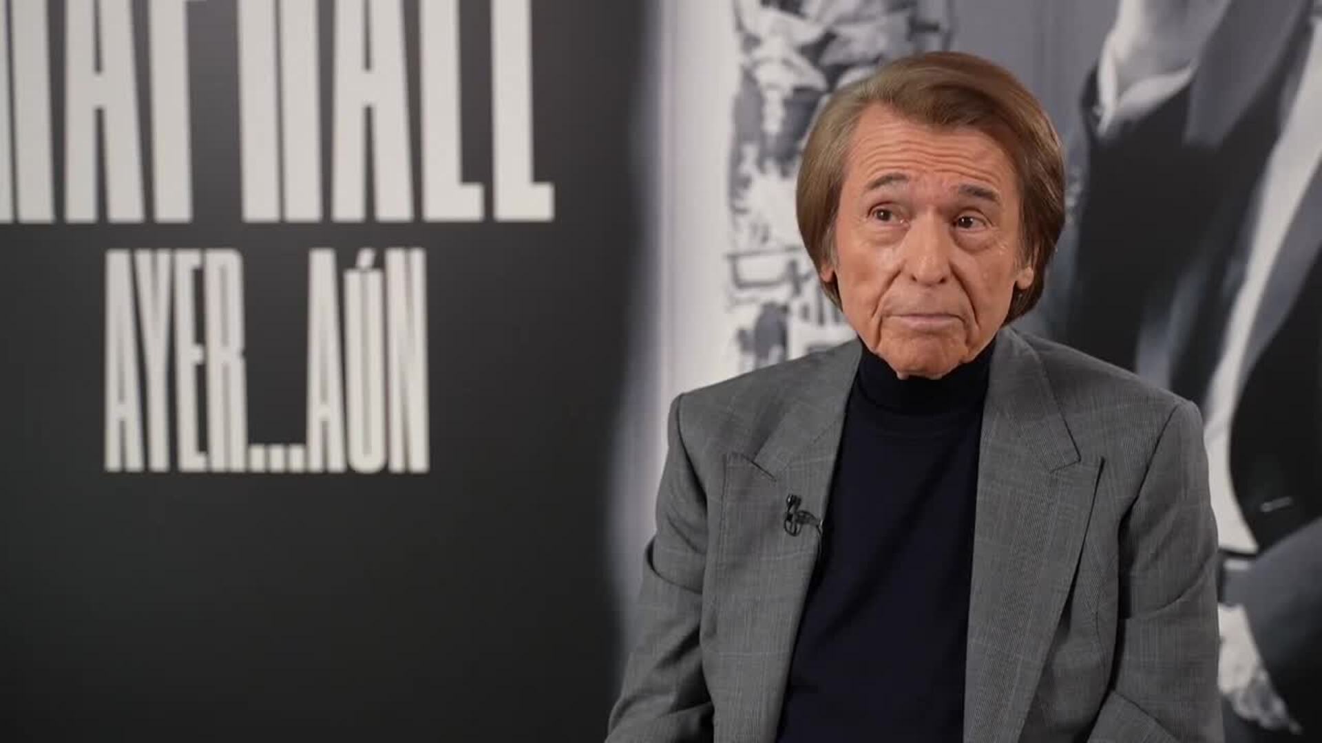 Raphael rinde homenaje a la canción francesa &quot;por la pura gozada&quot; de cantarla