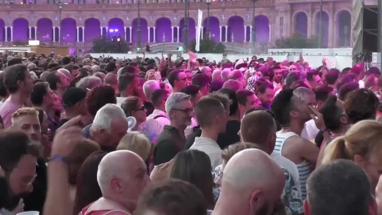 Una Kylie Minogue eterna reúne en Sevilla a más de 12 mil almas ochenteras y noventeras