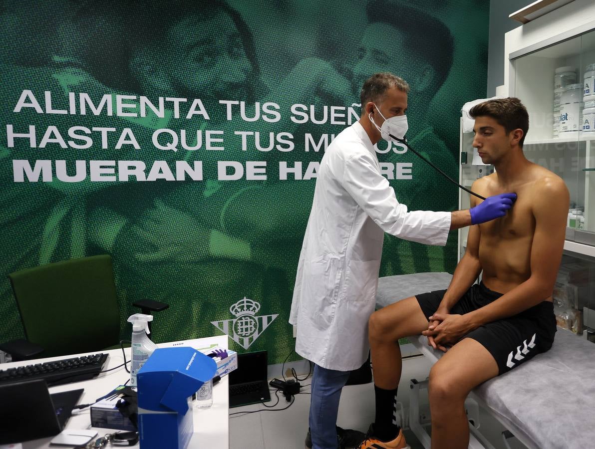 Reconocimiento médico a los jugadores del Betis