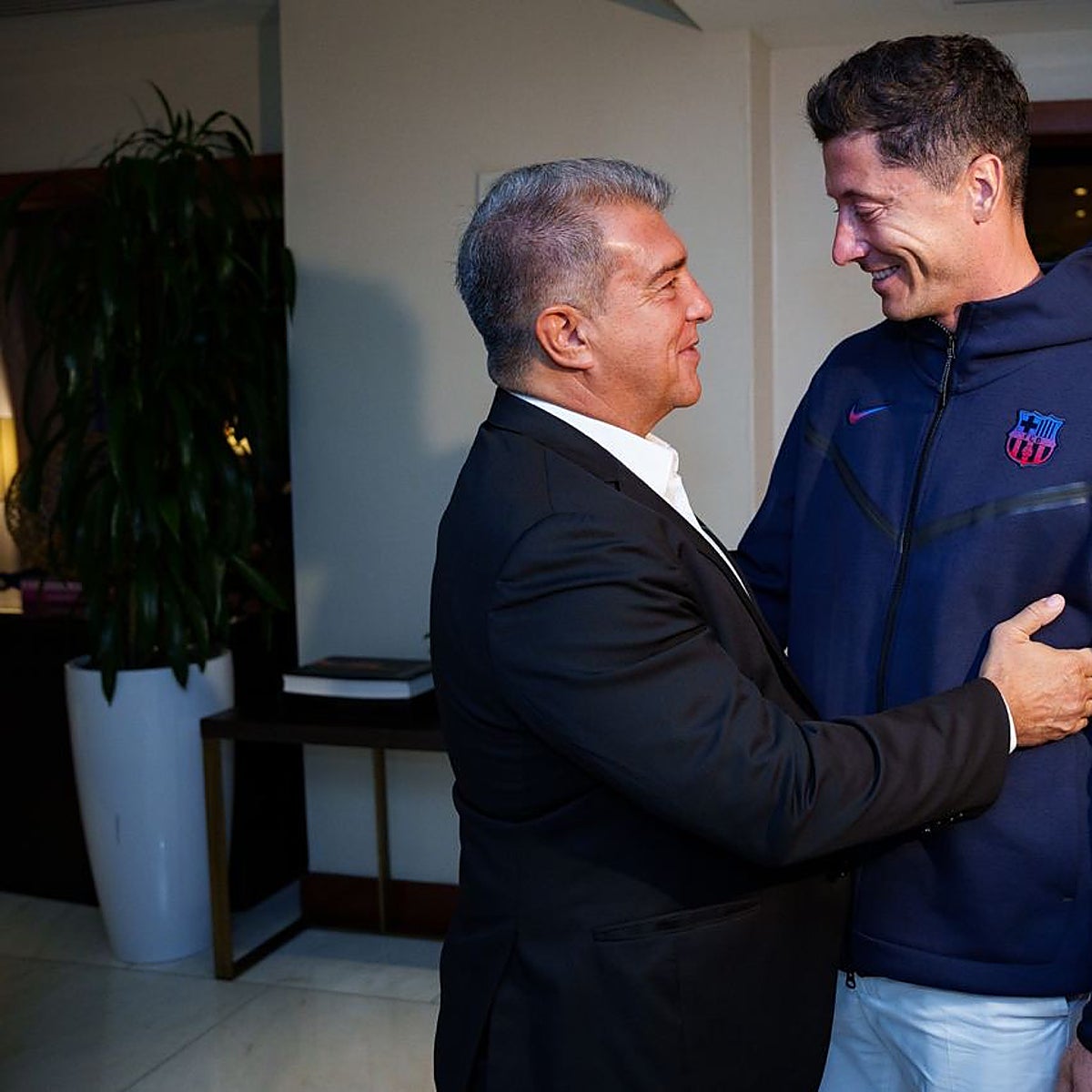 El Barcelona se gasta el futuro en un presente dudoso