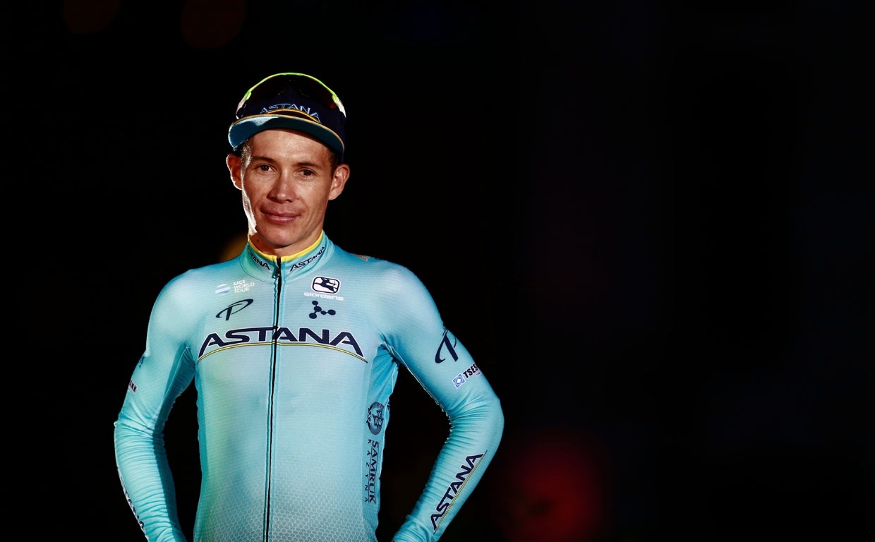 La Guardia Civil registra a Supermán López, investigado por presunto tráfico de medicamentos