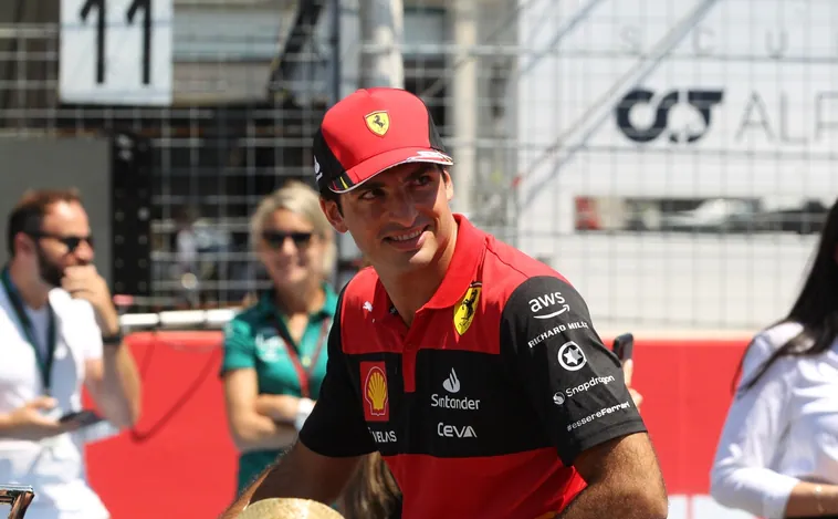 Sainz defiende a Ferrari: «No somos un desastre»