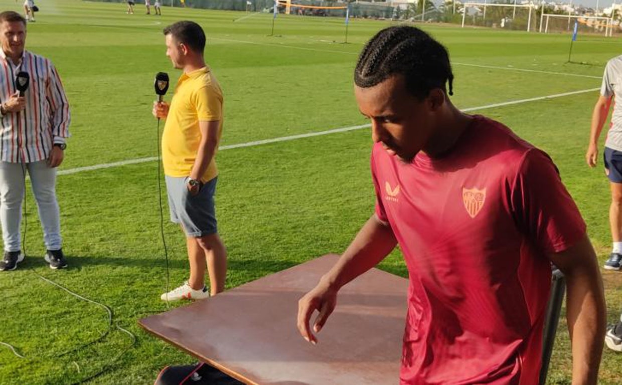 Jules Koundé, en la concentración del Sevilla en Portugal