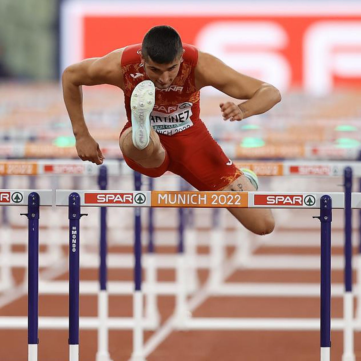 Asier Martínez, rey europeo de las vallas