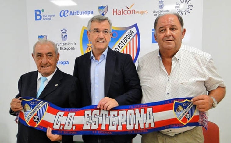 El Club Deportivo Estepona ocupará la vacante del Extremadura