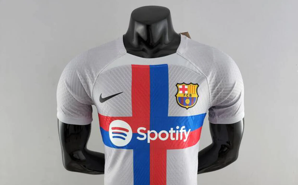 Así es la nueva camiseta del Barcelona, inspirada en el equipo