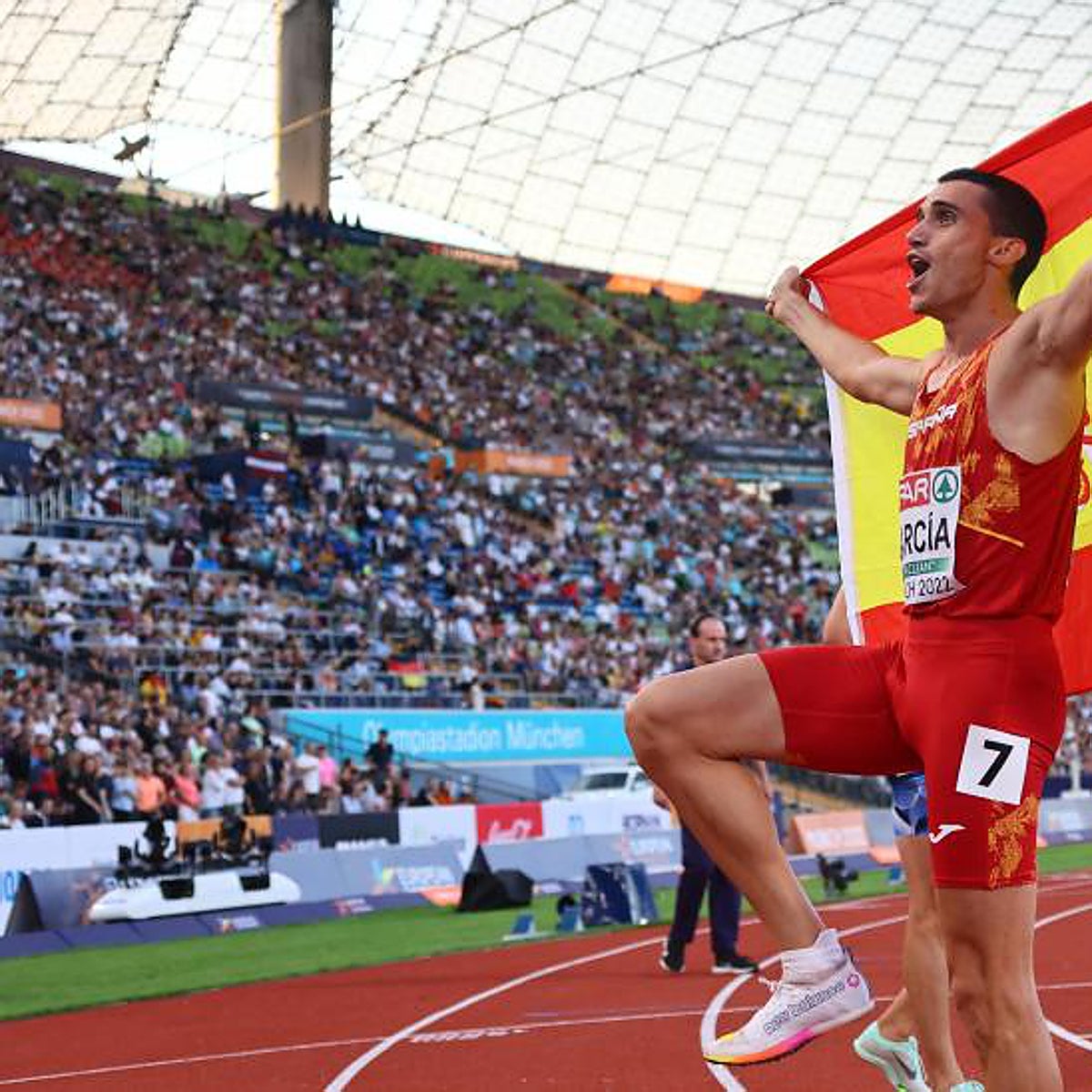 Mariano García: «Las ovejas me saludan, me dicen que vaya con ellas cuando salgo a correr»