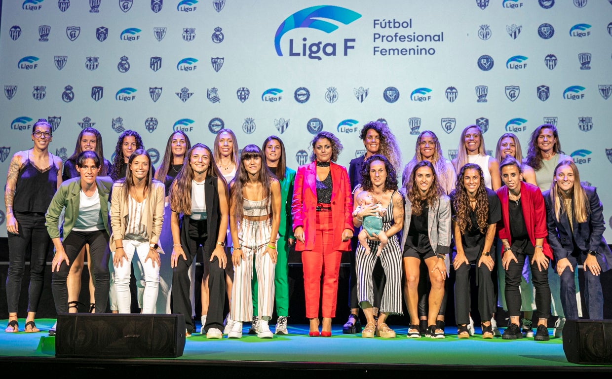 El fútbol femenino cambia de imagen