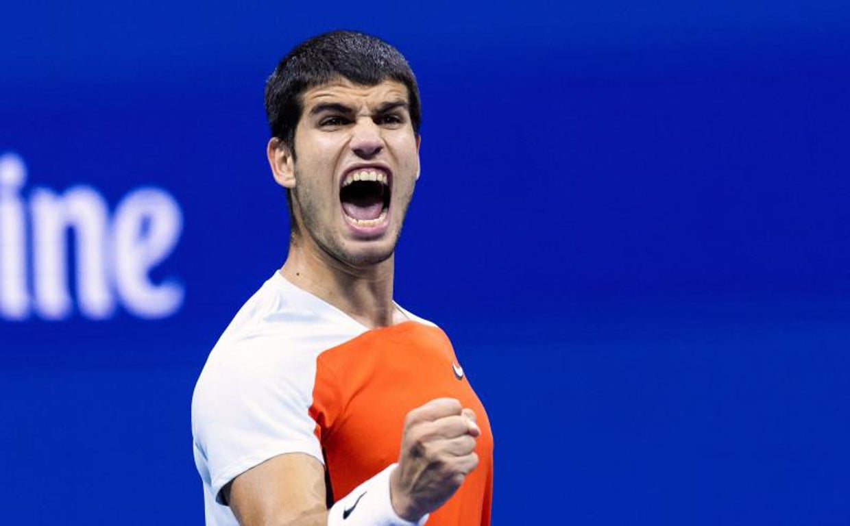 Alcaraz celebra su victoria ante Sinner