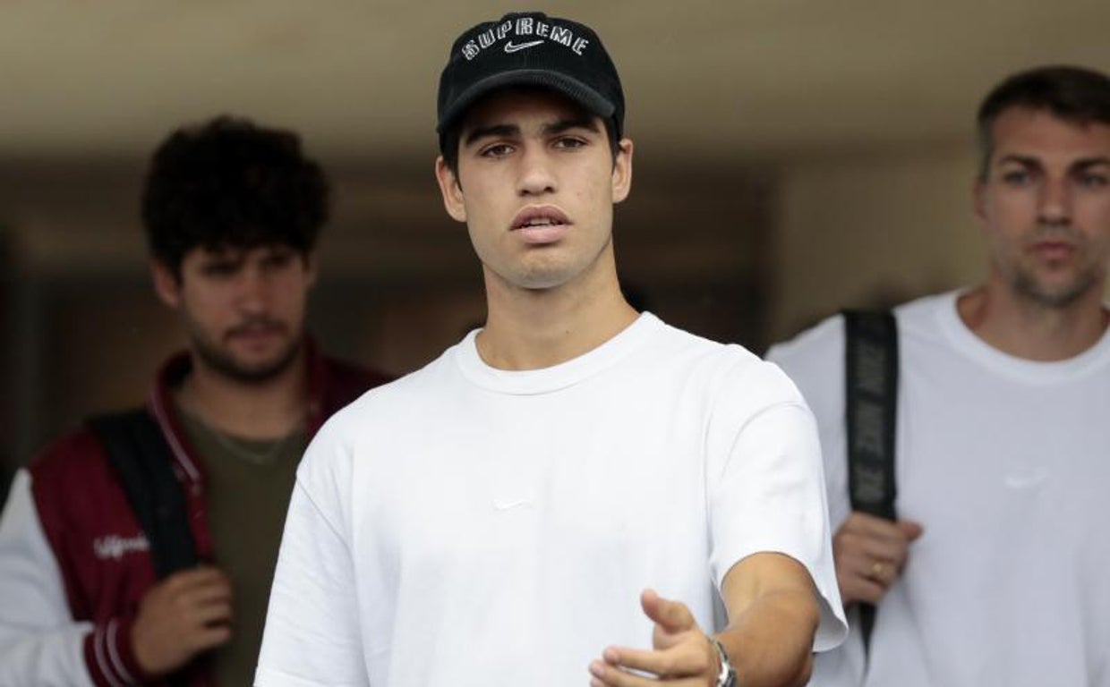 Carlos Alcaraz, a su llegada a Valencia para disputar la Copa Davis