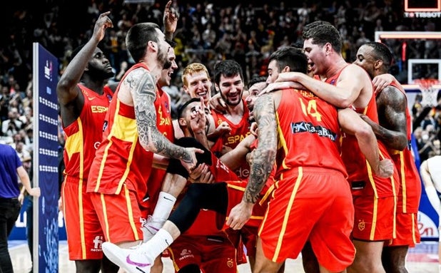 España alarga su cuento de hadas