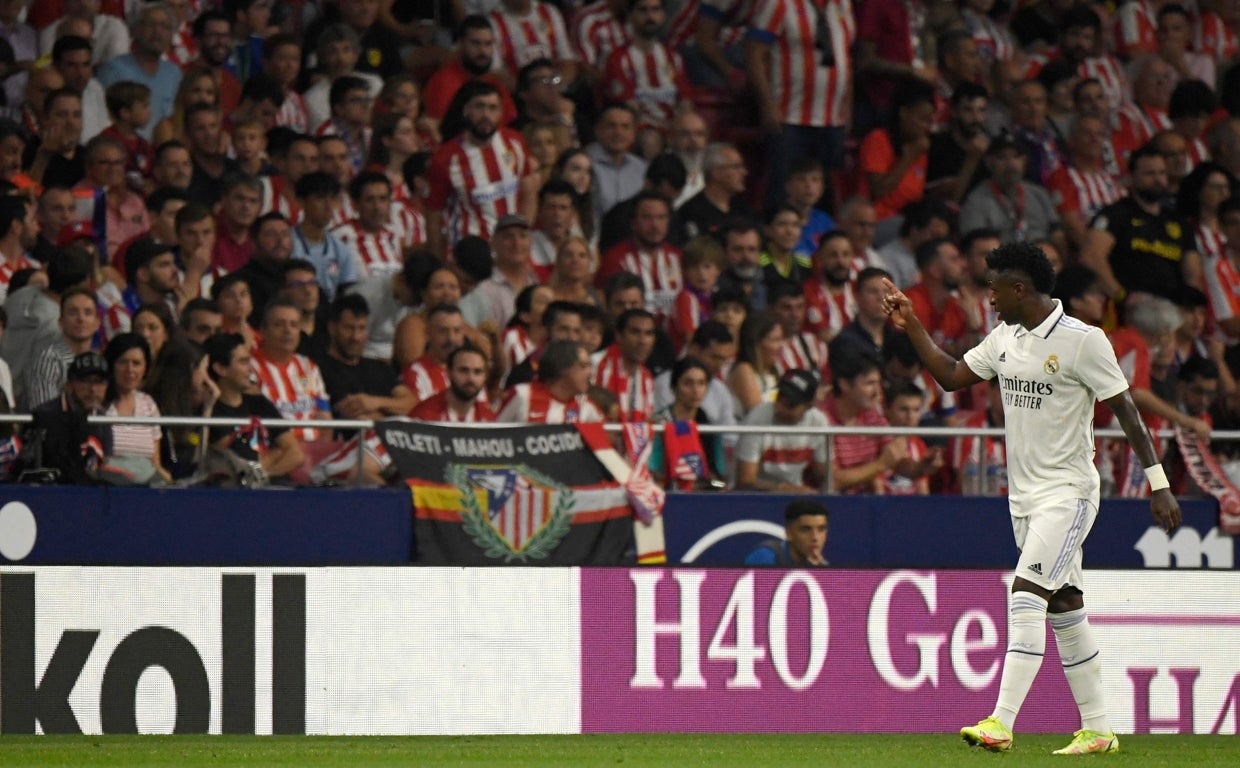 De «Vinicius eres un mono» a «muérete» y «tonto, tonto»