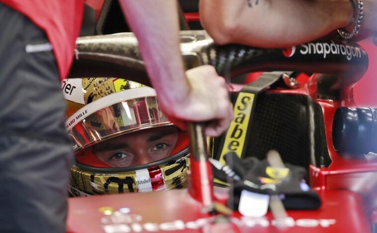 Leclerc logra la pole y se resiste a que Verstappen gane el Mundial