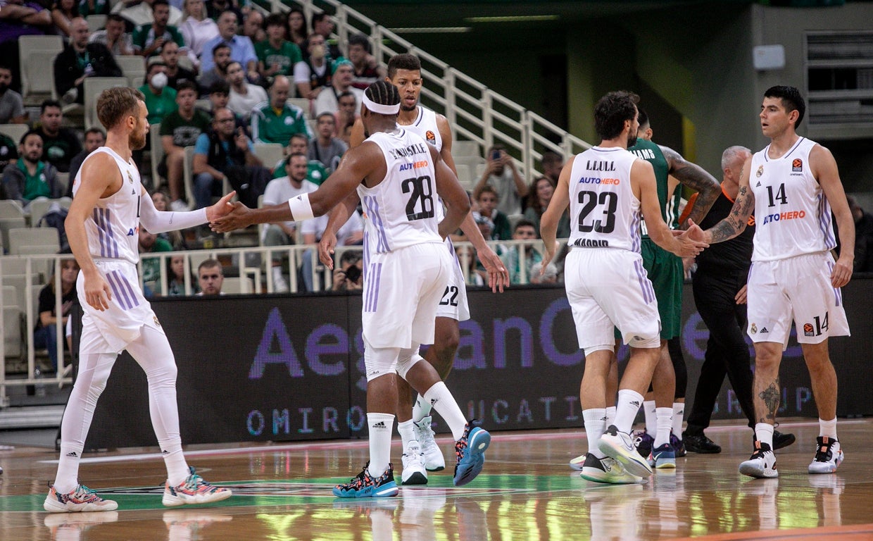 Musa da la victoria al Madrid en un sufrido partido en Atenas