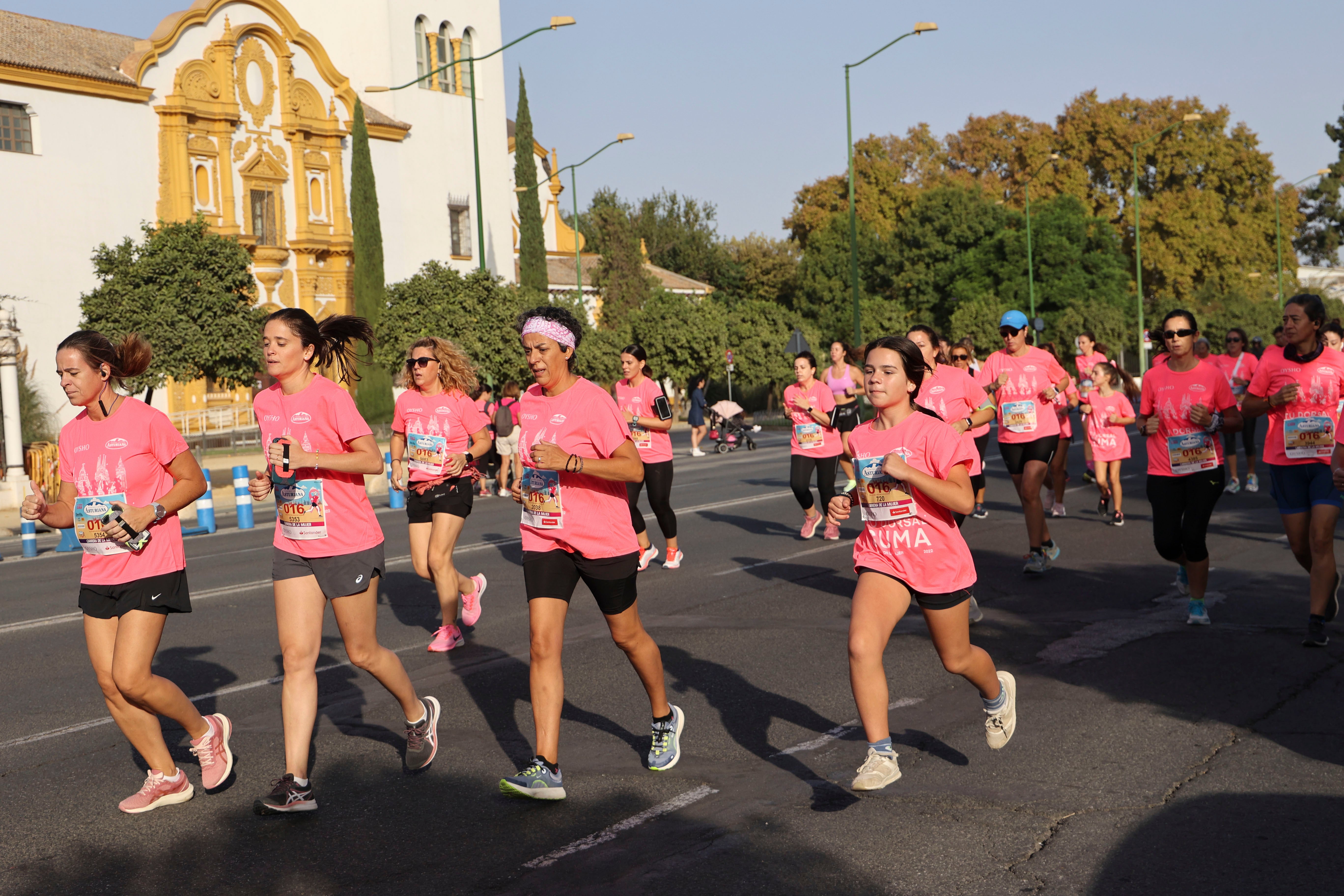 ¿Has corrido la Carrera de la Mujer de Sevilla 2022? Búscate aquí (I)