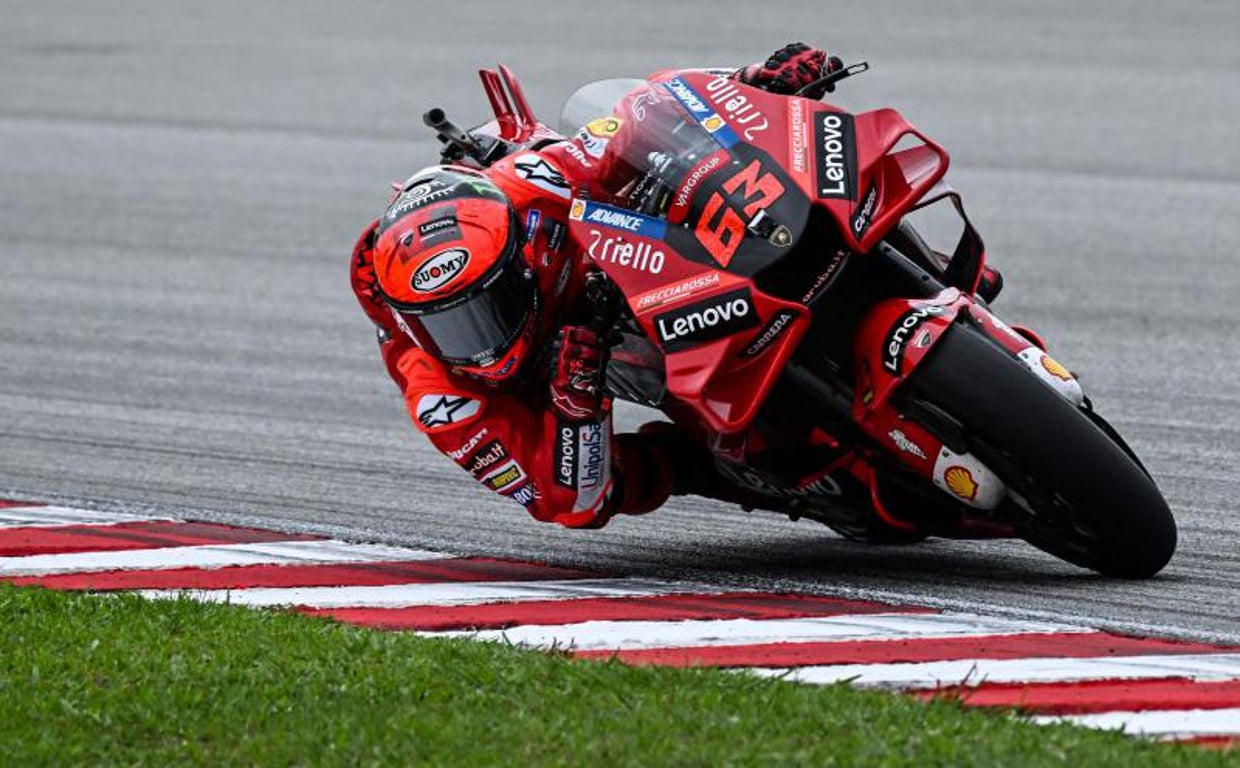 Bagnaia pilota en Sepang
