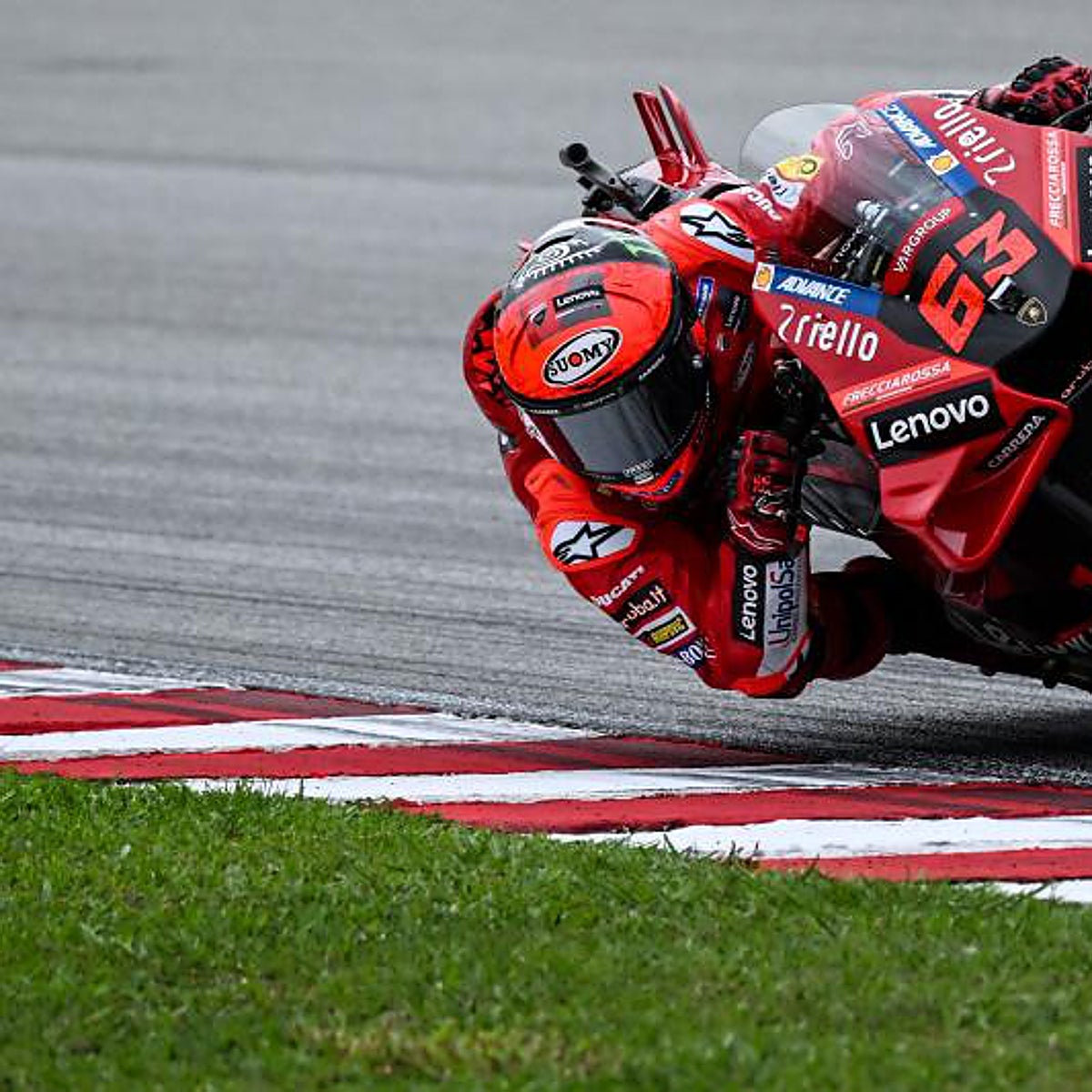 Bagnaia y Quartararo se jugarán el título en Valencia