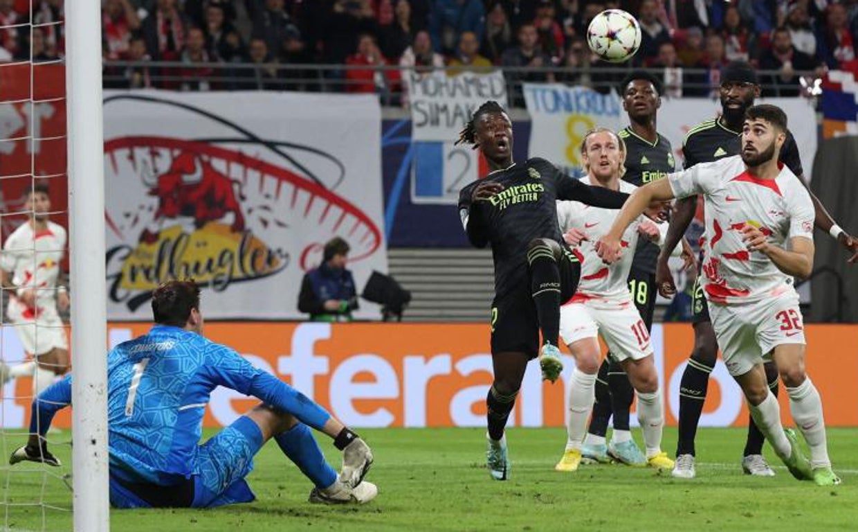 Gvardiol remata a la red el primer gol del partido