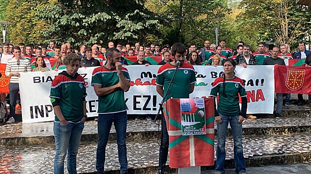 Pelotaris, en una concentración para reclamar la oficialidad de la selección vasca