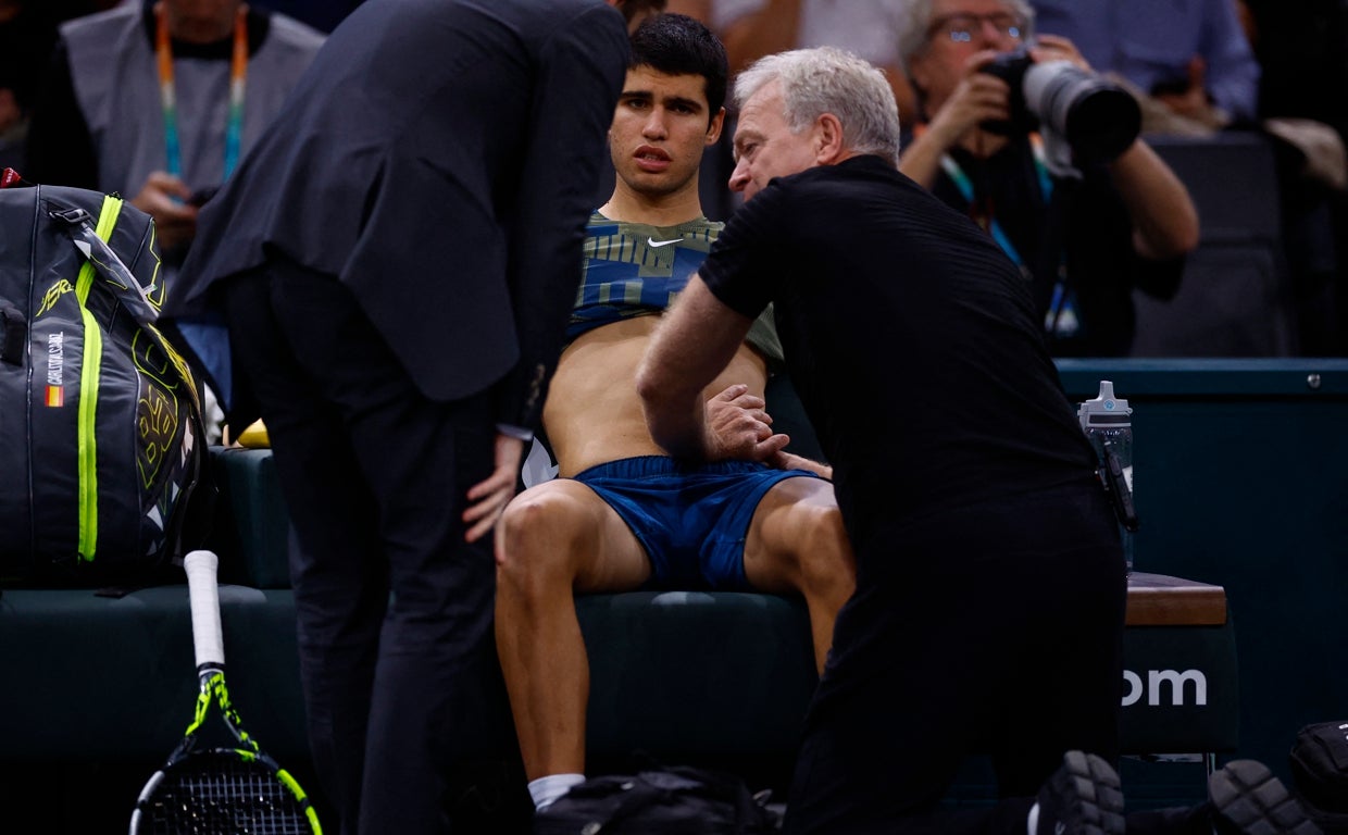Carlos Alcaraz en su encuentro ante Holger Rune
