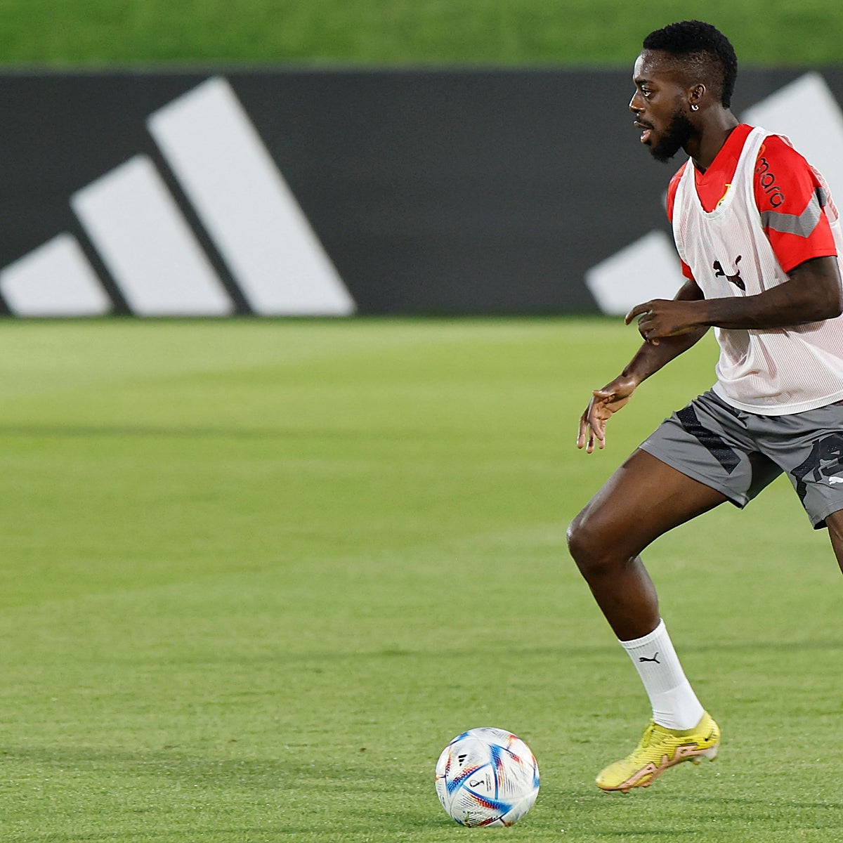 El español con sangre africana que quiere eclipsar el debut de Cristiano Ronaldo