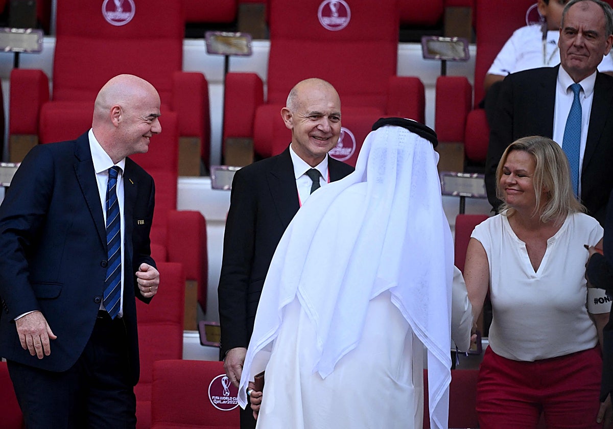 La ministra de Interior alemana, Nancy Faeser, portando el brazalete de 'One Love' en la Copa del Mundo
