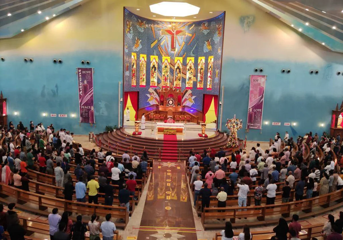Misa de diez en Doha: cómo es el único templo católico en Qatar