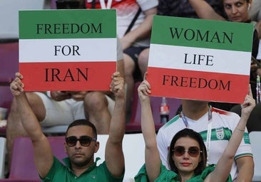 Detenidos varios jugadores iraníes por asistir a una fiesta mixta