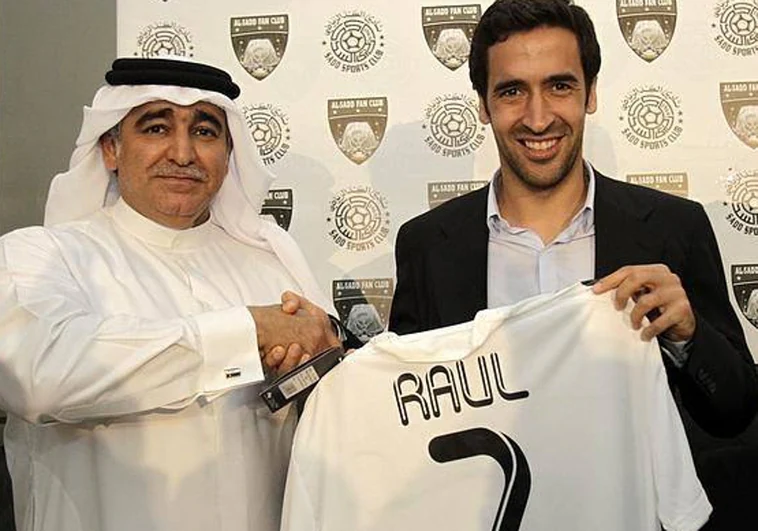 Fútbol árabe, un retiro dorado desde hace cuatro décadas