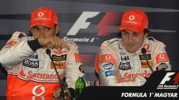 hamilton y Alonso, ya con malas caras