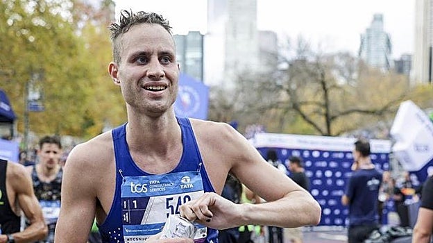 Jake Caswell, ganador no binario del maratón de Nueva York