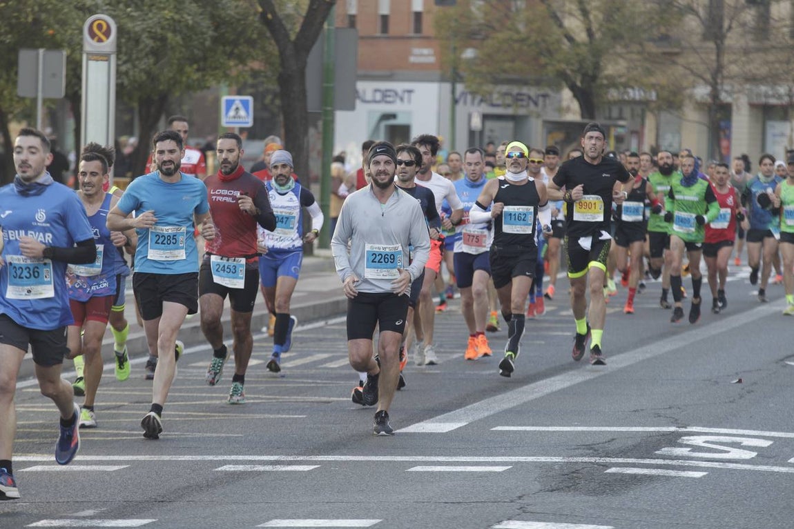 Corredores en la Media Maratón de Sevilla 2023