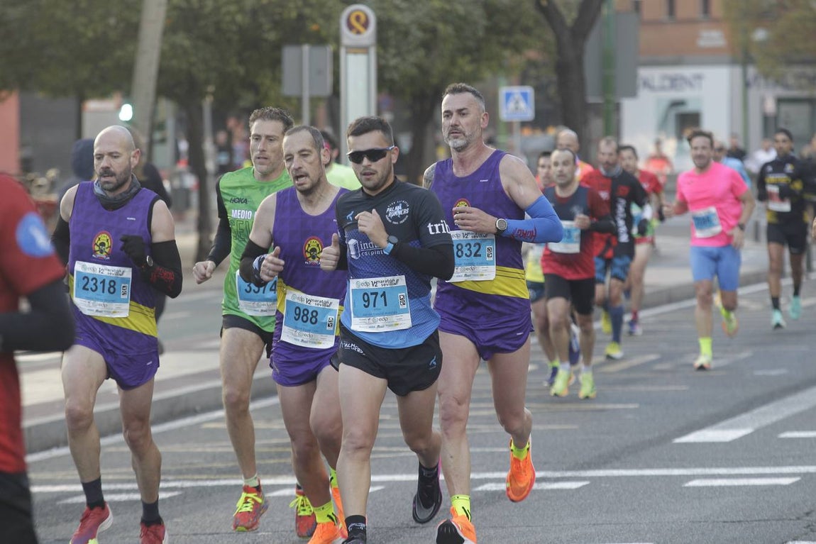 Corredores en la Media Maratón de Sevilla 2023