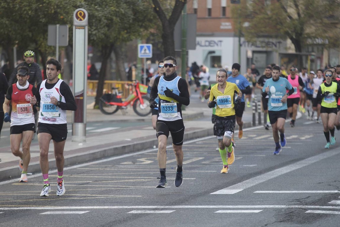 Corredores en la Media Maratón de Sevilla 2023