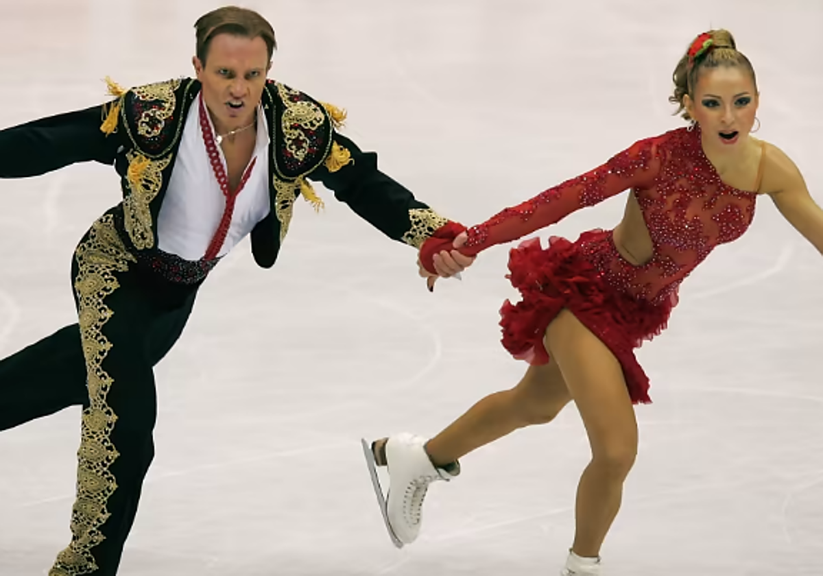 Roman Kostomarov, junto a su pareja artística Tatiana Navka.