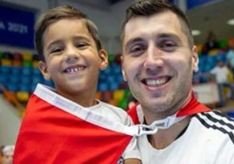 Mueren el capitán del equipo de balonmano de Turquía y su hijo de 5 años en el terremoto