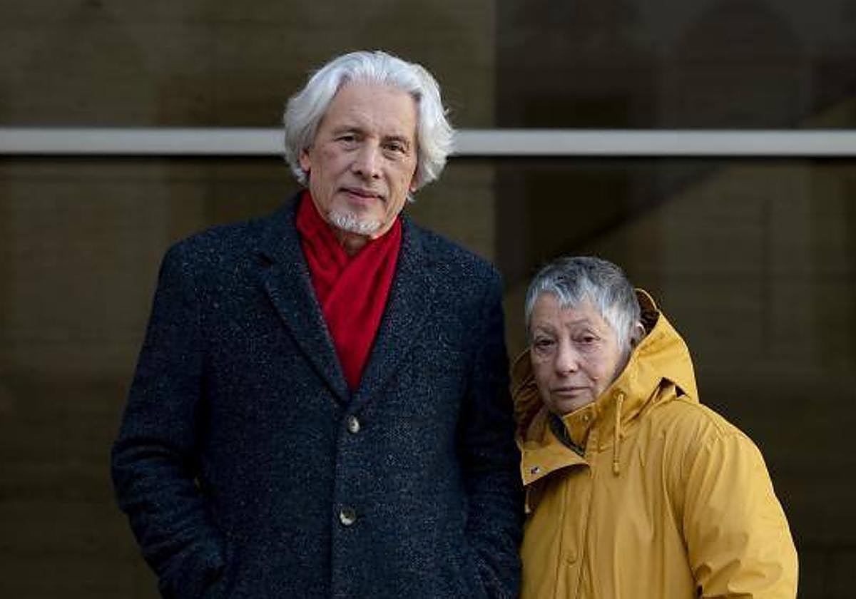 Vladímir Sorokin y Liudmila Ulítskaya, durante su visita a Barcelona a finales de enero