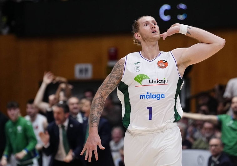 Éxtasis del Unicaja que tumba al Barcelona y evita otro clásico en la Copa