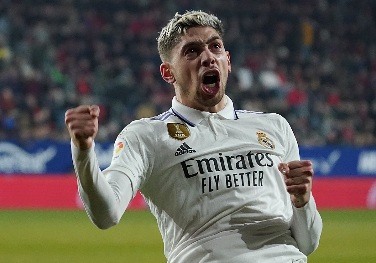 Valverde celebra con rabia tras hacer el 0-1 en El Sadar