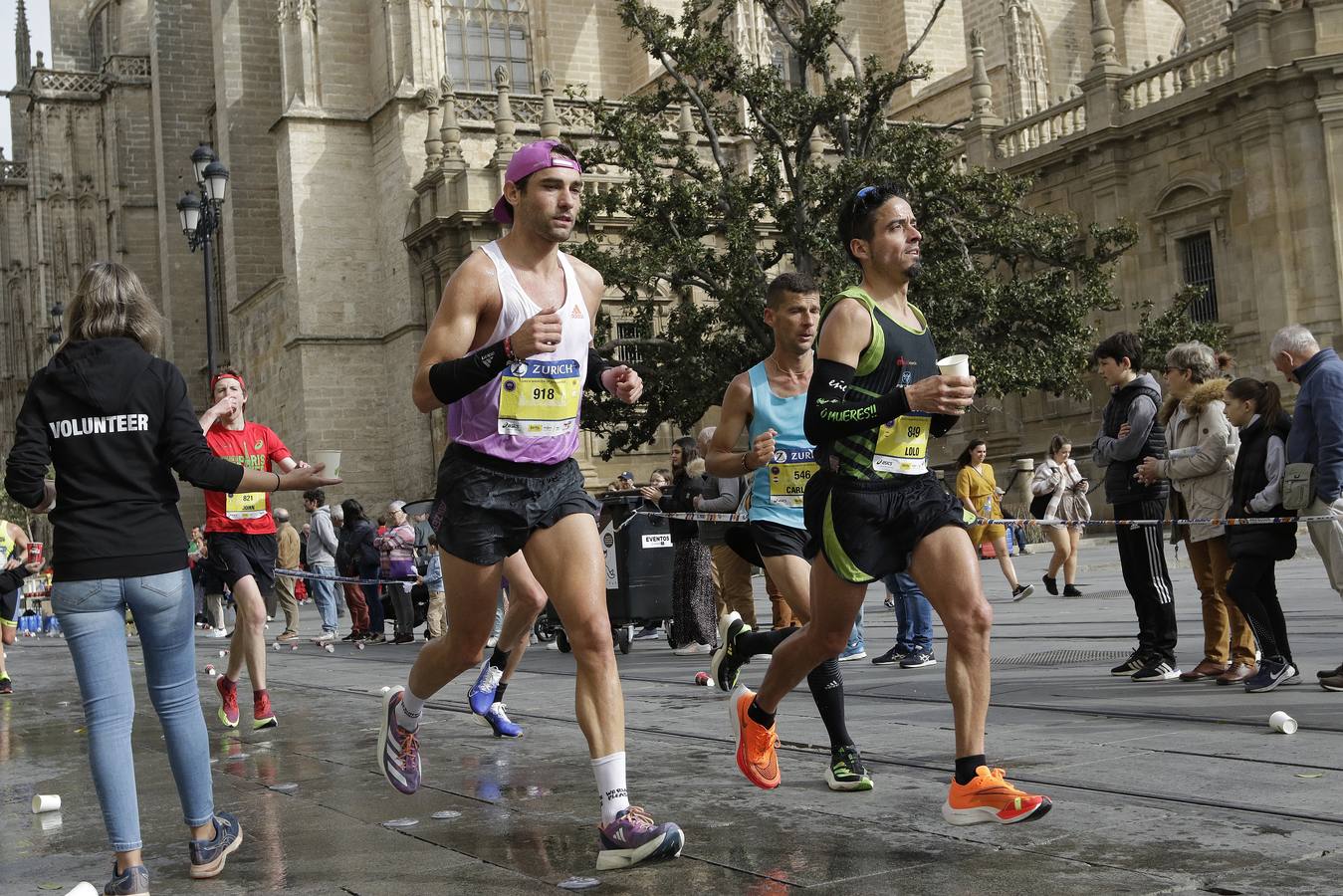 Participantes en el Zurich Maratón de Sevilla 2023