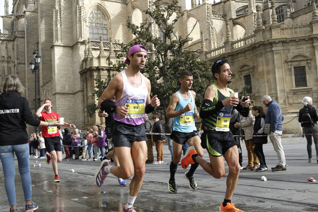 Participantes en el Zurich Maratón de Sevilla 2023
