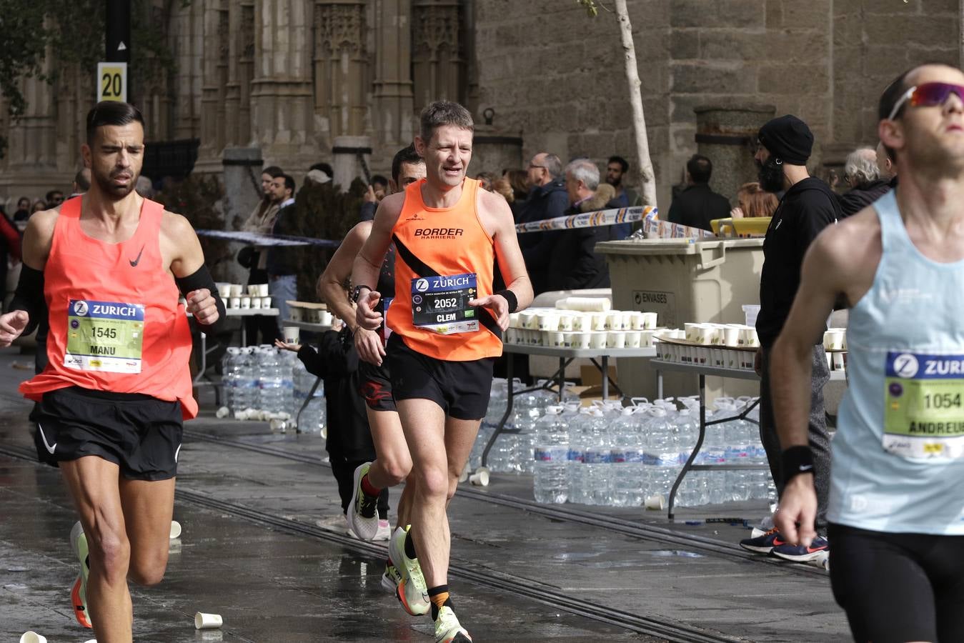 Participantes en el Zurich Maratón de Sevilla 2023