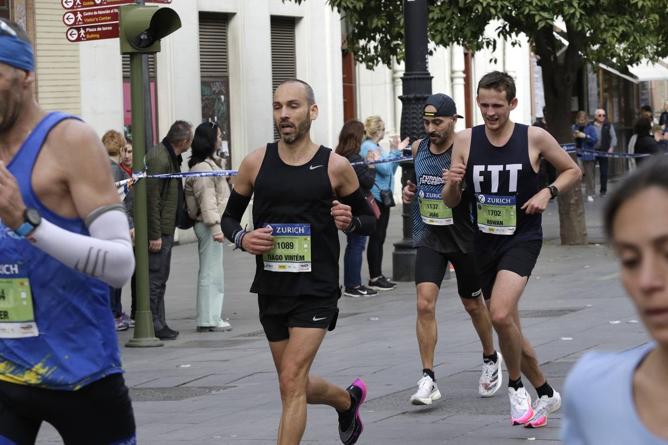 Participantes en el Zurich Maratón de Sevilla 2023