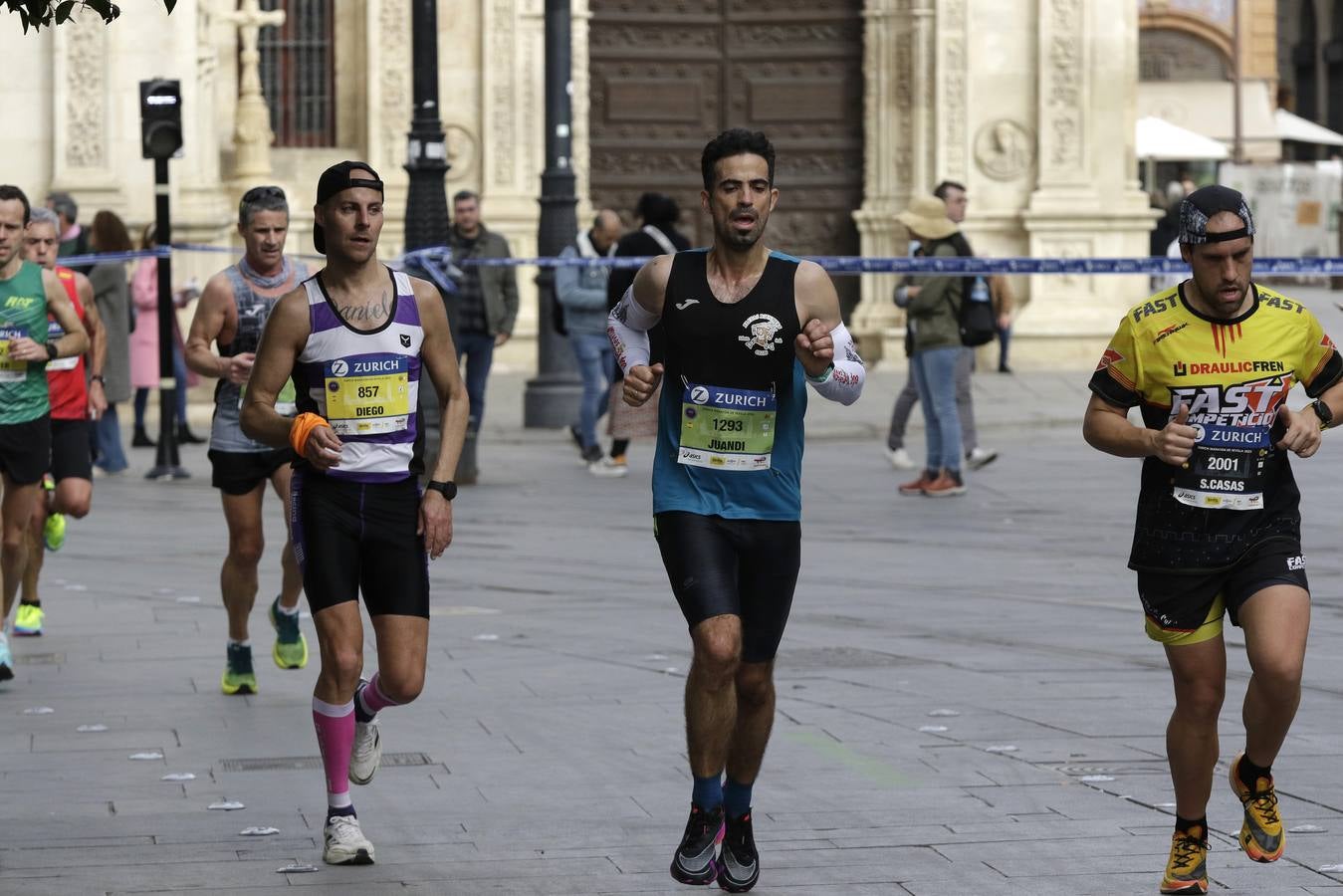 Participantes en el Zurich Maratón de Sevilla 2023